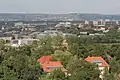 Blick vom Fichteturm am Hang des südlich gelegenen Stadtteils Plauen
