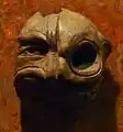 Zweigesichtige Maske