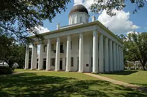 East Feliciana Parish Courthouse in Clinton, gelistet im NRHP Nr. 73002232