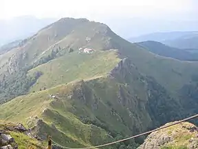 Die Echo Berghütte und der Berg Jumruka