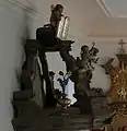 Putten auf dem Schalldeckel der Kanzel