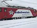 Lok der Rhätischen Bahn als Werbeträger