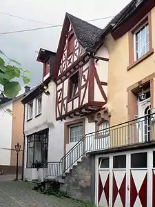 Oberbachstraße 1 und 316. Jahrhundert