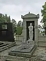 Grabskulptur des Bildhauers Karl Wilfert der Ältere