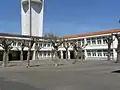 Grundschule vor dem Wasserturm