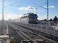 Der verlängerte Bahnhof Egyházasrádóc mit Busendstation