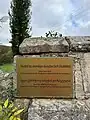 Ehem. deutscher Friedhof von Elisabethtal, Beschriftungtafel am Eingang in Deutsch und Georgisch.