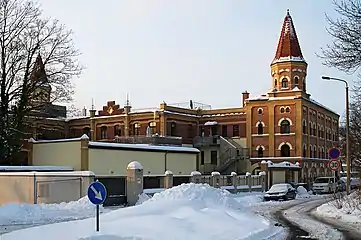 (2010)