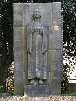 Kriegerdenkmal 1914–18 mit Hochrelief „Trauernde Mutter“, Steeler Stadtgarten