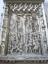 Astwerk im oberen Teil des Pappenheimer Altars im Dom zu Eichstätt aus Jura-Marmor