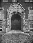 Das Hauptportal 1906 …