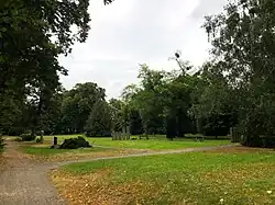 Blick auf den Stadtfriedhof vom Haupttor aus (2021)