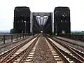 Einfahrt in die Urmitzer Eisenbahnbrücke 2009