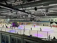 Halle 1 am Tag der offenen Tür 2022. Tribühnenansicht.