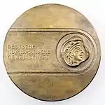 Eligiuspreis-Medaille seit 1992, gestaltet von Peter Götz Güttler(Bronzierter Weißmetallguss, 106 mm, um 700 g)