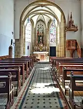 Zwei Fenster hinter dem Hochaltar der Elisabethenkapelle in Bamberg