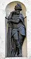 Tonfigur aus der Serie der Kaiser an der Hofburg in Brixen: König Childebert