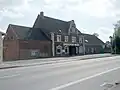 Ehemaliges Empfangsgebäude des Bahnhofs Kalköfen, heute genutzt als Gaststätte