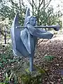 Grabplastik 1970 von Bruder Xaver Ruckstuhl (1911–1979) auf dem Friedhof am Hörnli