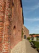 Überhängende Südwand