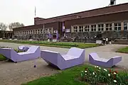 Lila Bänke anlässlich der Quadriennale Düsseldorf&nbsp;2014