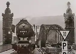 Nördliche Brückenzufahrt (Eröffnung der sanierten Brücke am 30.&nbsp;September 1990)