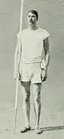 Eric Lemming wurde ab 1908 in der neu eingeführten Disziplin Speerwurf dreifacher Olympiasieger und belegte hier den geteilten vierten Rang im Stabhochsprung