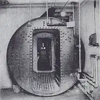 Dekompressionskammer von Ernest William Moir, wie sie auf den Installationsplätzen zur Verfügung stand