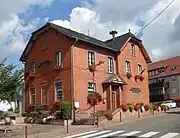 Mairie und Schule in Ernolsheim-Bruche