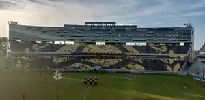 Die Haupttribüne im März 2019