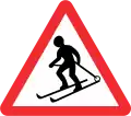 Skifahrer kreuzen
