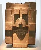 Stabgott-Architravfragment im Ethnologischen Museum Berlin
