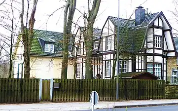 Villa auf Köpfchen