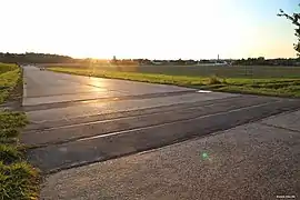 Ehemaliger Bahnübergang zwischen den Bahnhöfen Firmenich-Obergartzem und Satzvey EKB, Oktober 2021.