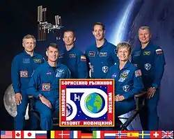 v. l. n. r.: Andrei Borissenko, Robert Kimbrough, Sergei Ryschikow, Thomas Pesquet, Peggy Whitson und Oleg Nowizki
