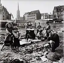 Spielende Kinder, Saarbrücken (1959)