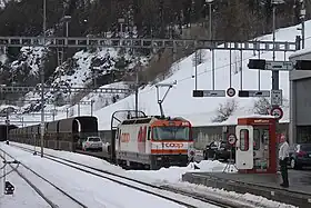 Autoverlad mit Tunnelportal (2014)