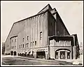 Hausfront mit Bühneneingang, ca.&nbsp;1919
