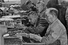 Fotografie von Saebens: Wilkens & Söhne, Hemelingen. Fabrikation von Silber-Corpus-Stücken, September 1938