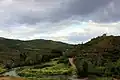 Landschaft mit Windmühle, nahe dem Thermalbad Fadagosa, beim Dorf Caratão, Gemeinde und Kreis Mação