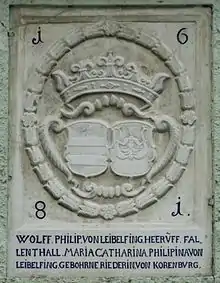 Wappentafel am ehemaligen Schloss Falbenthal, heute Ortsteil von Treuchtlingen