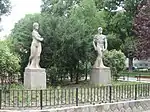 Figuren „Schreitender“ und „Schreitende“ von Karl Stemolak (1933)