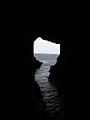 Blick aus den Tiefen der Höhle mit der Insel Iona im Hintergrund, 2008