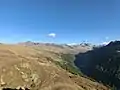 Blick Richtung Flüelatal und vom Pischahorn (links) bis zum Flüela Wisshorn (rechts).