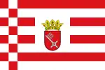 Aktuelle Dienstflagge mit mittlerem Wappen