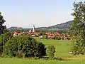 Flintsbach am Inn, im Hintergrund links Neubeuern, rechts der Samerberg