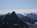 Blick auf die nahen Seeköpfe, links dahinter das Fluchthorn. Rechts am Horizont die Bernina, ganz rechts Silvretta mit Piz Buin und Piz Linard