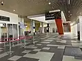 Flughafenhalle, Schalter