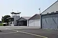 Tower und Hangars