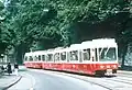 Ein Dreiwagenzug kurz nach dem Bahnhof Stadelhofen, mit einem Steuerwagen der Serie 201-204 und dem Be 8/8 29/30.